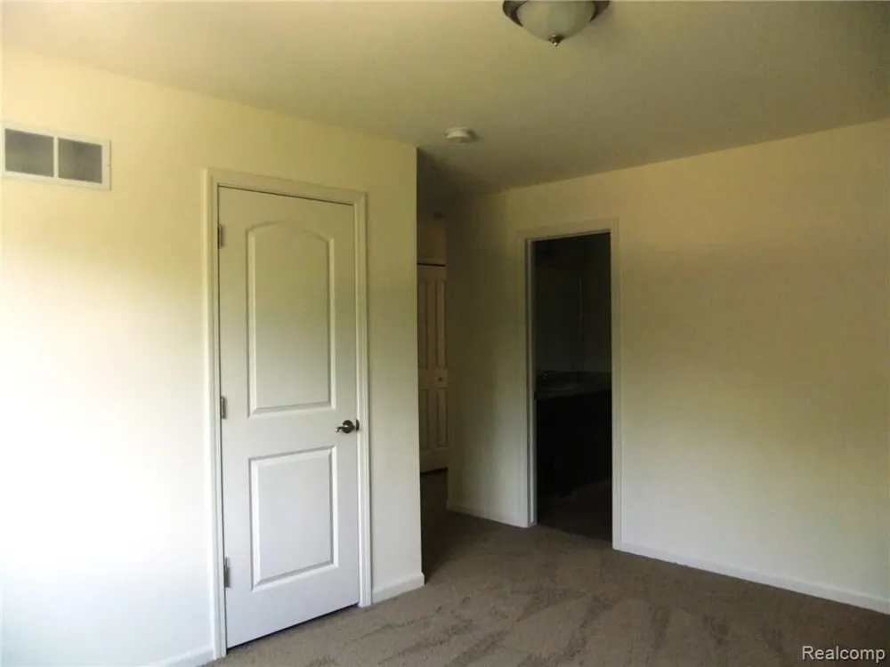 48945 Tuscan Hills Plymouth Charter Township, MI 48170