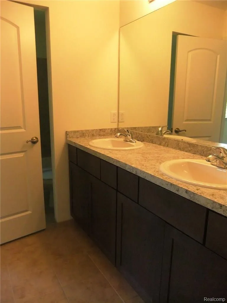 48945 Tuscan Hills Plymouth Charter Township, MI 48170