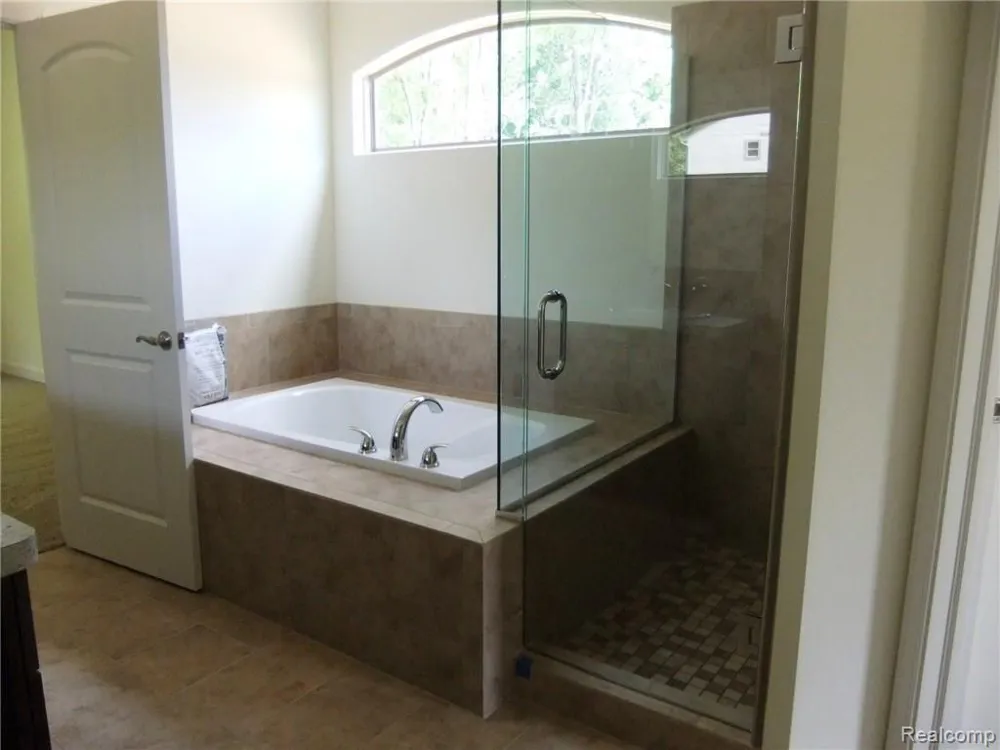 48945 Tuscan Hills Plymouth Charter Township, MI 48170