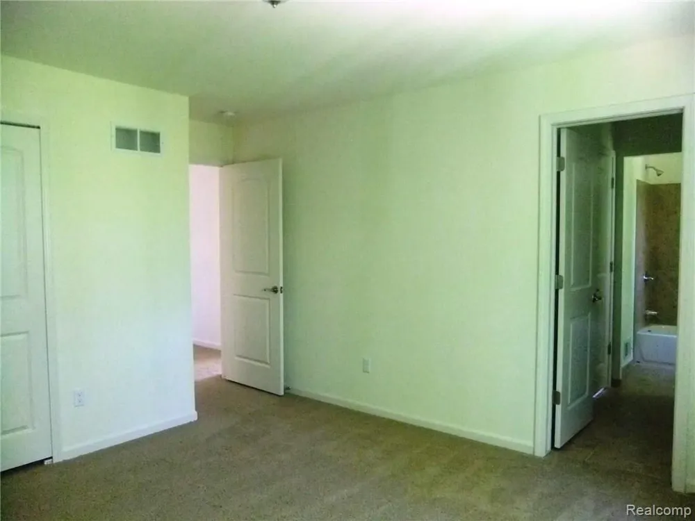 48945 Tuscan Hills Plymouth Charter Township, MI 48170
