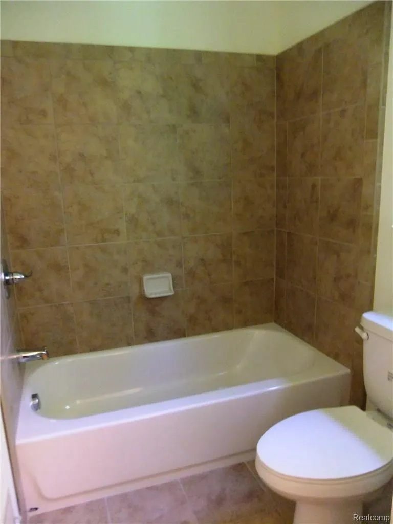 48945 Tuscan Hills Plymouth Charter Township, MI 48170