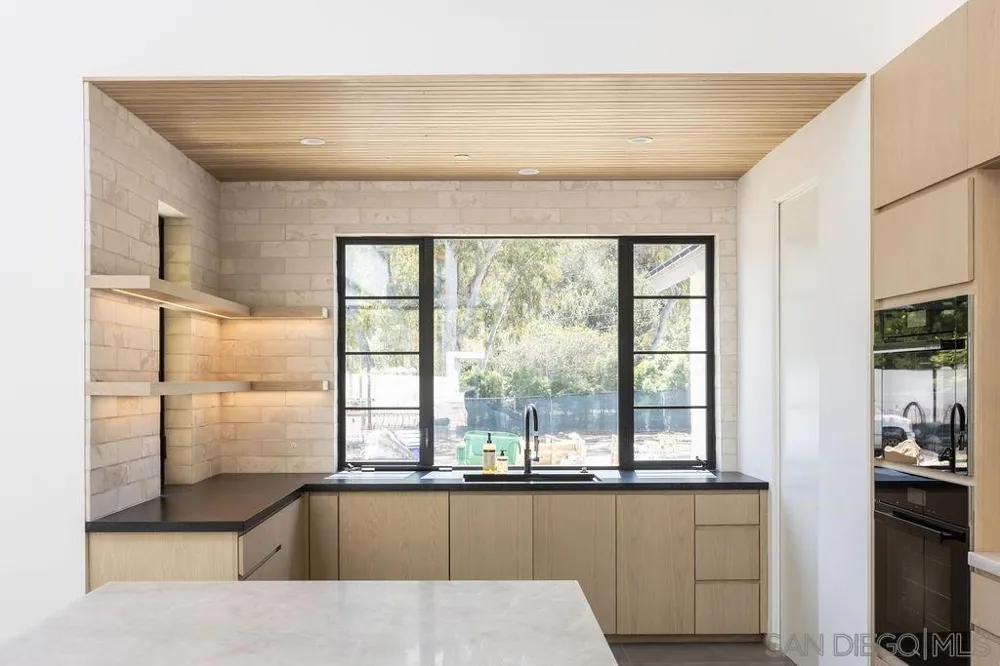 4874 Sun Valley Rd Del Mar, CA 92014