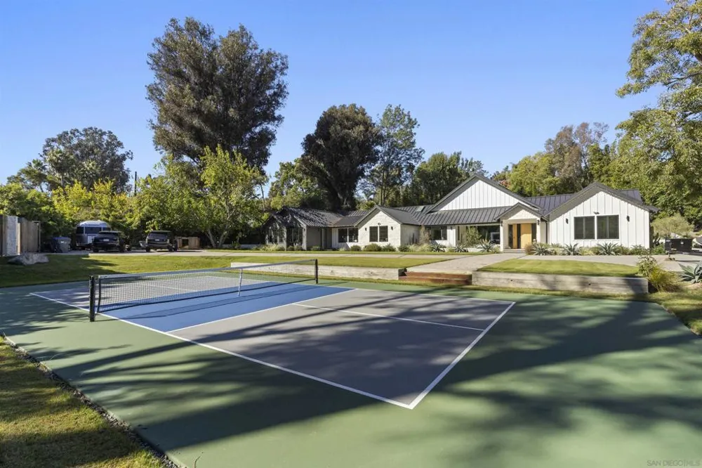 4874 Sun Valley Rd Del Mar, CA 92014