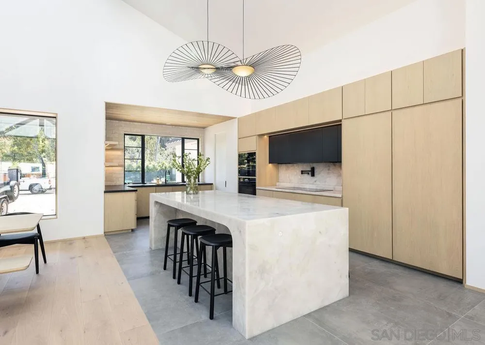 4874 Sun Valley Rd Del Mar, CA 92014