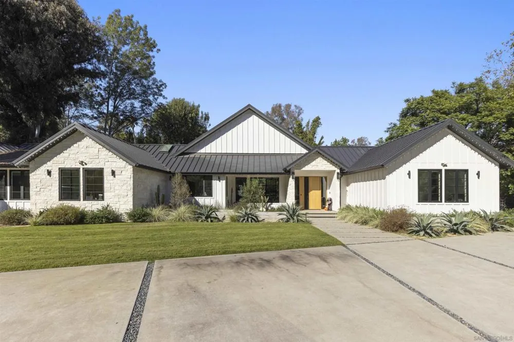 4874 Sun Valley Rd Del Mar, CA 92014