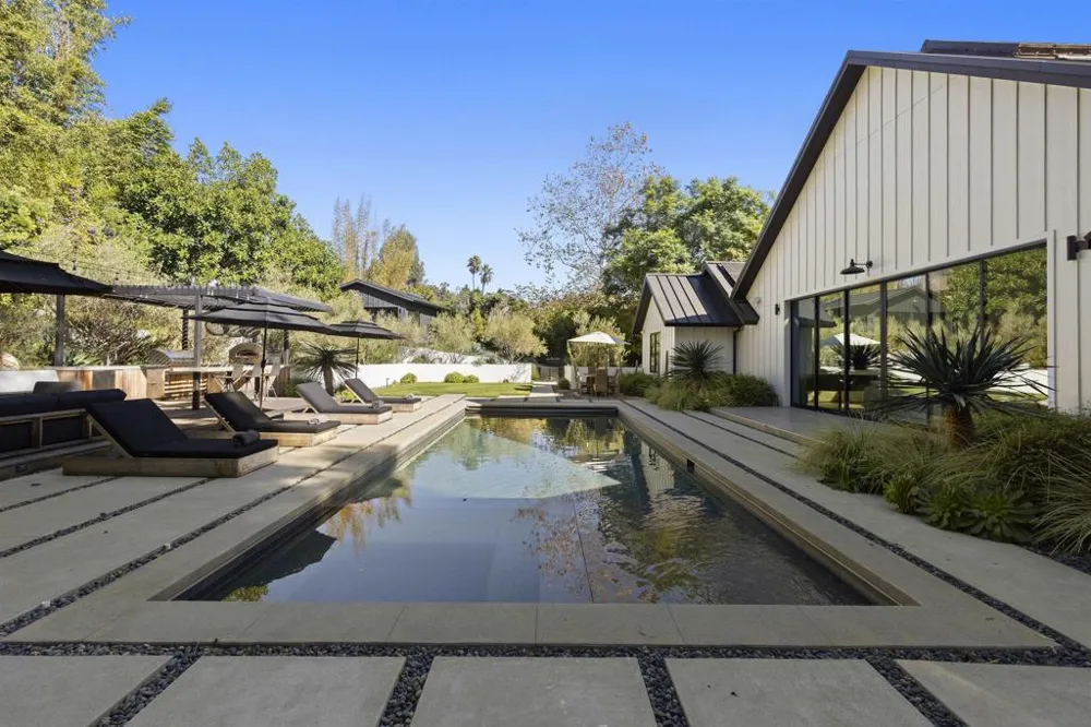 4874 Sun Valley Rd Del Mar, CA 92014