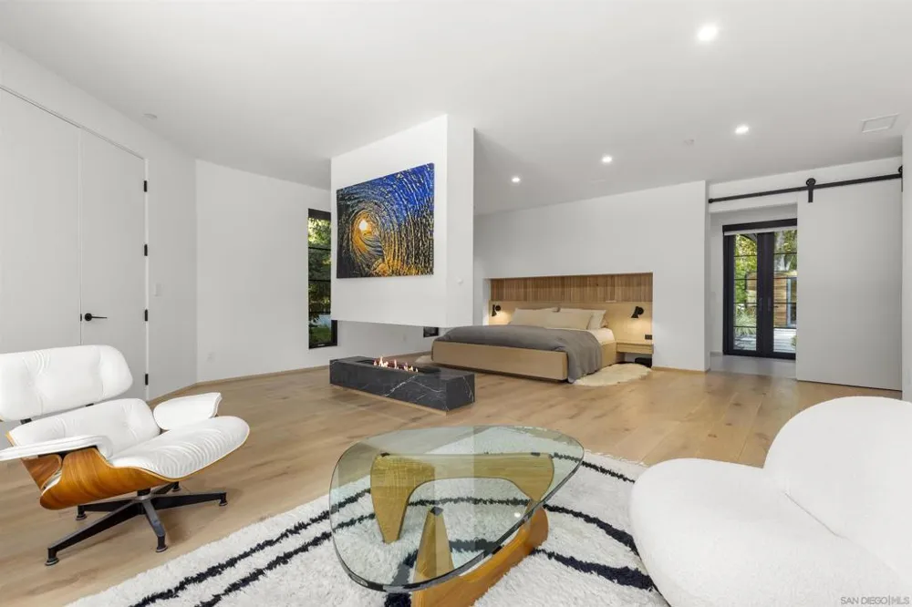 4874 Sun Valley Rd Del Mar, CA 92014