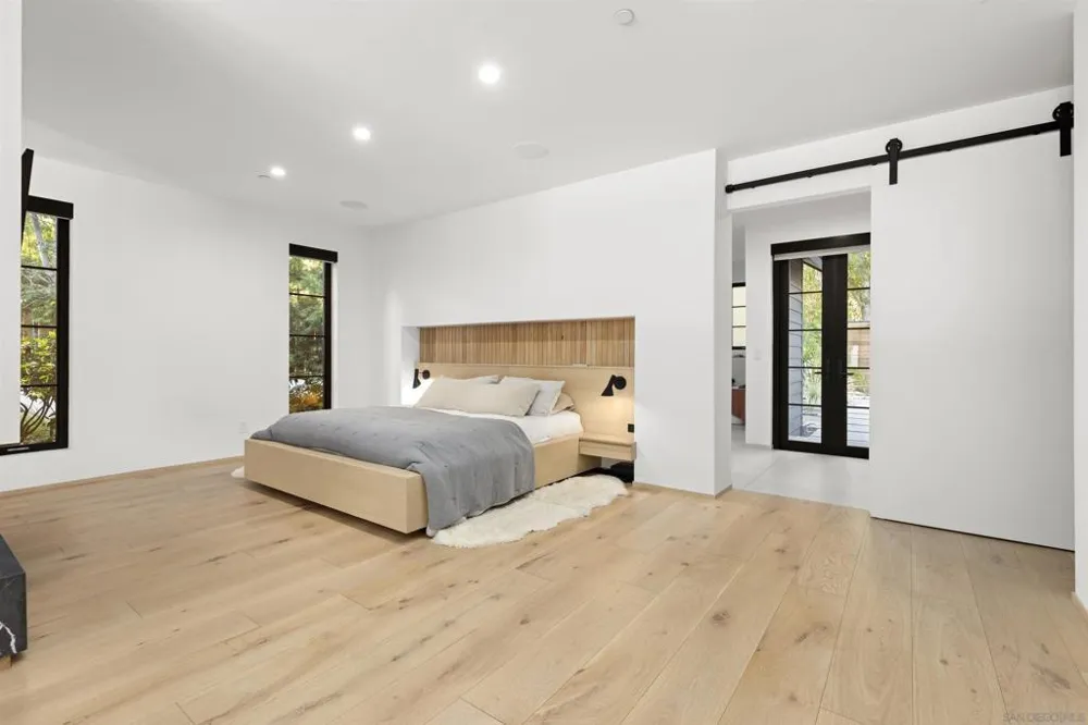 4874 Sun Valley Rd Del Mar, CA 92014