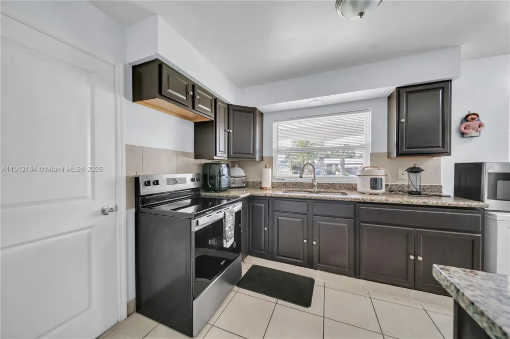 246 SE 44th st Cape Coral, FL 33904