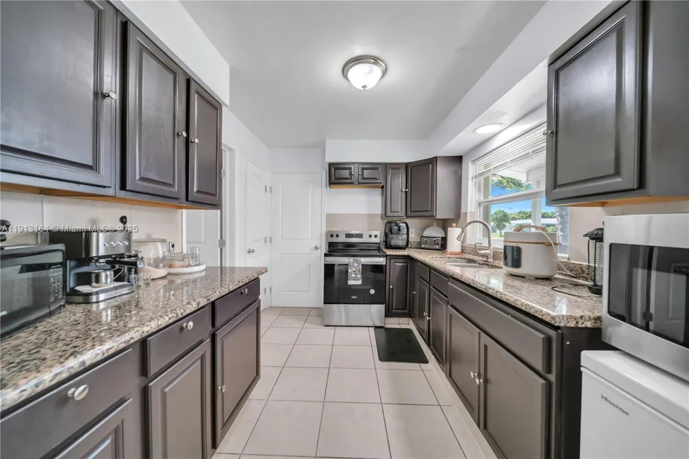 246 SE 44th st Cape Coral, FL 33904