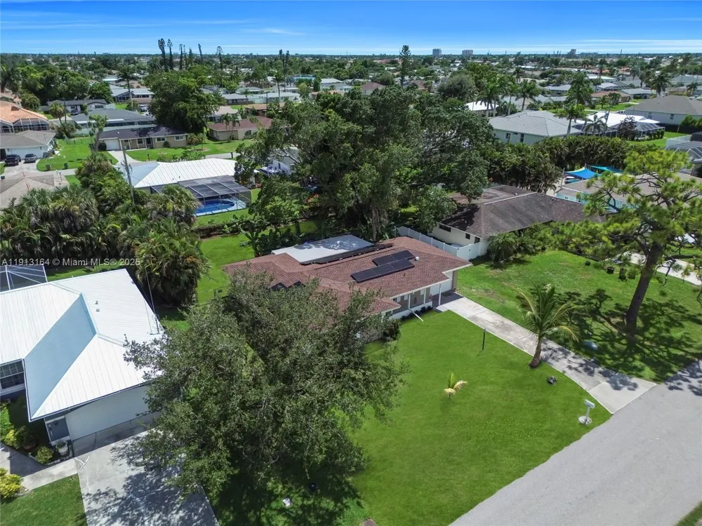 246 SE 44th st Cape Coral, FL 33904