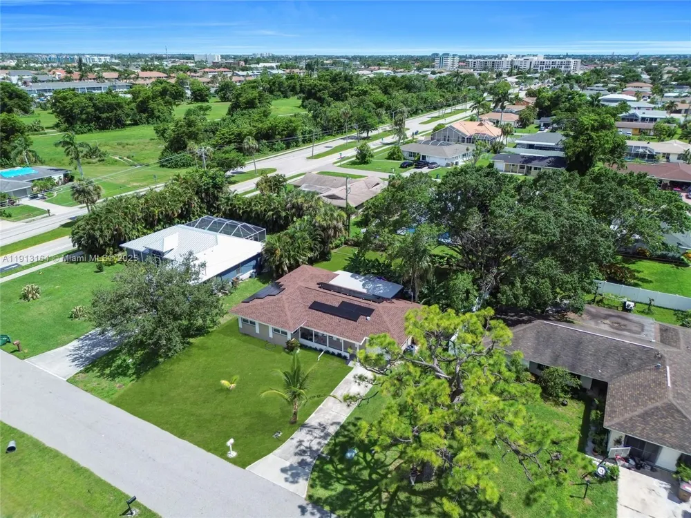 246 SE 44th st Cape Coral, FL 33904