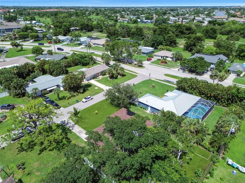 246 SE 44th st Cape Coral, FL 33904