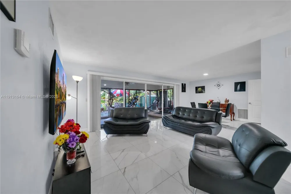 246 SE 44th st Cape Coral, FL 33904
