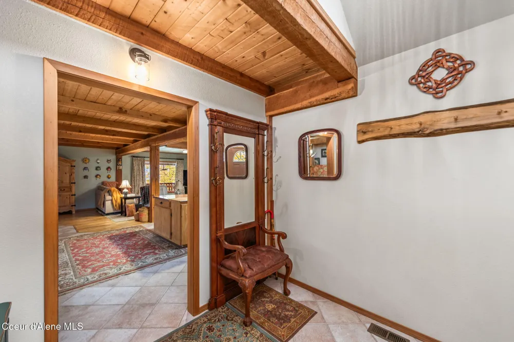 6584 E Burma Road Harrison, ID 83833