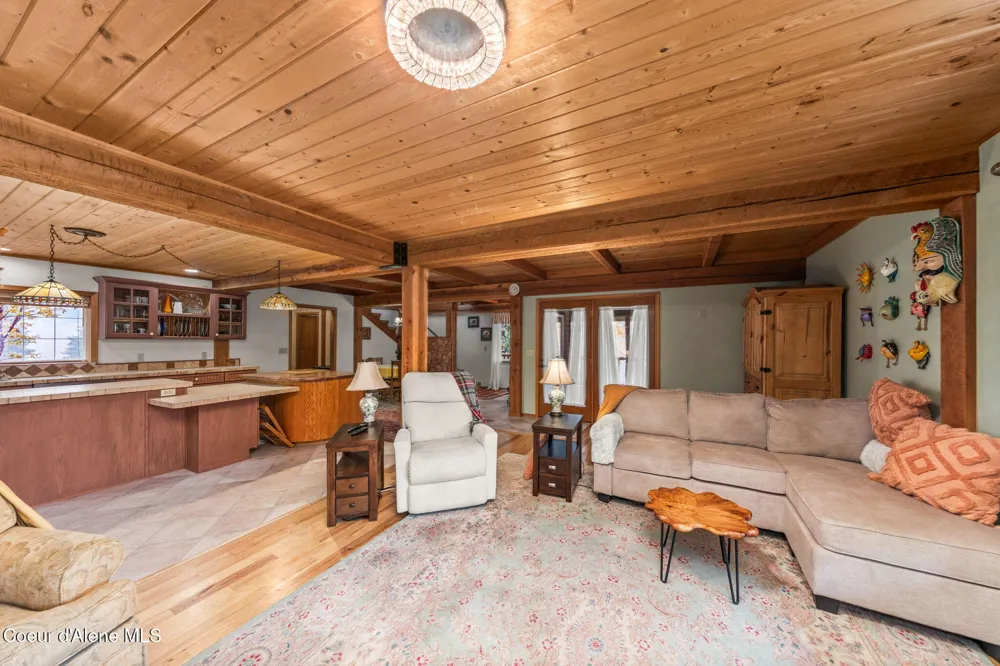 6584 E Burma Road Harrison, ID 83833