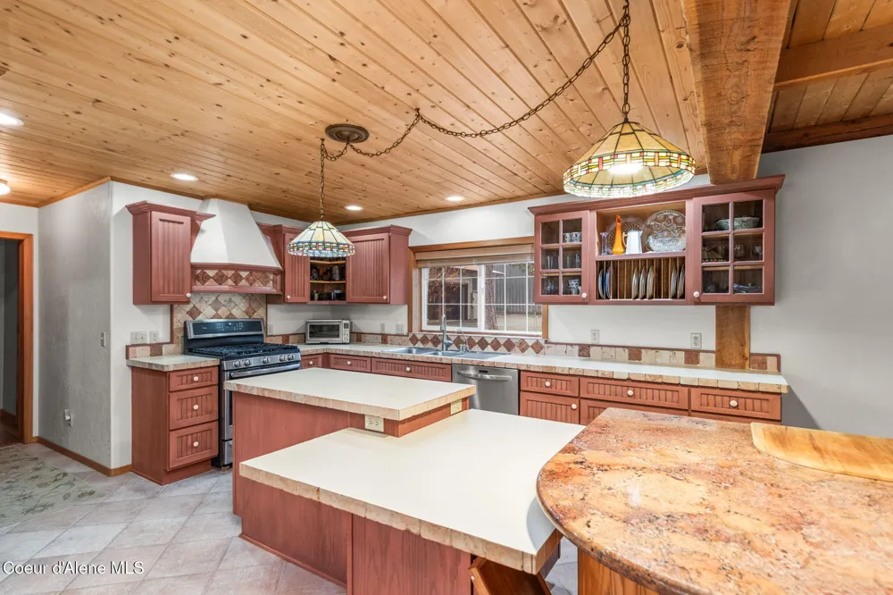 6584 E Burma Road Harrison, ID 83833