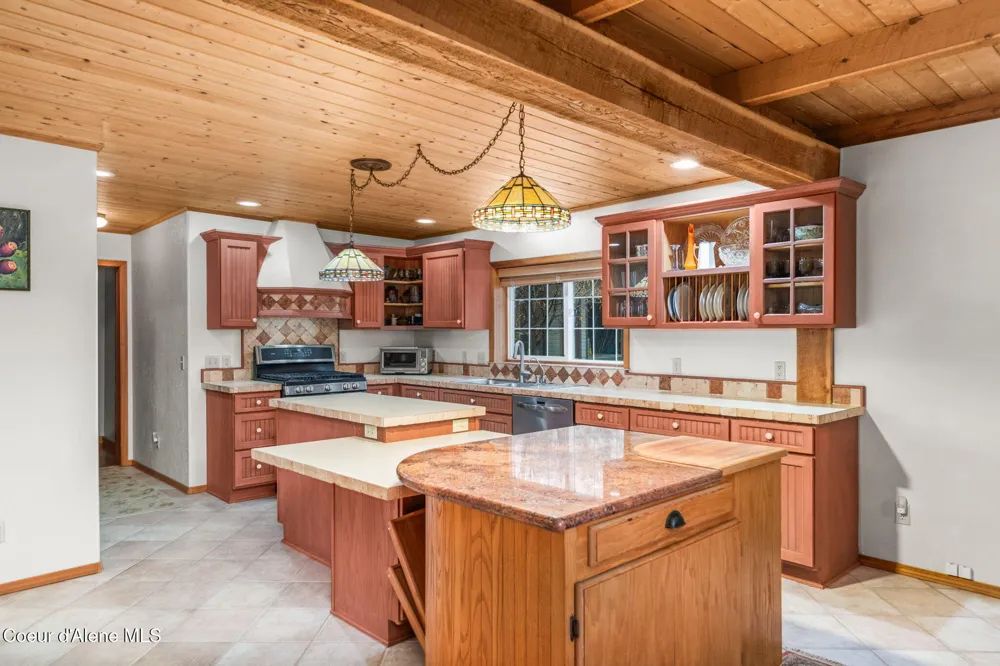 6584 E Burma Road Harrison, ID 83833