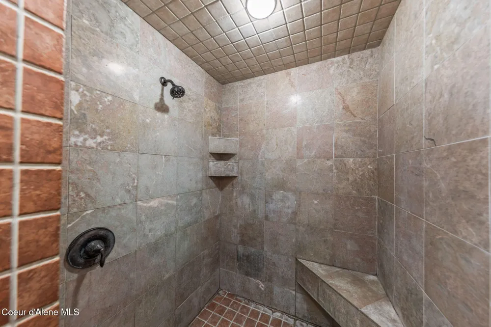6584 E Burma Road Harrison, ID 83833