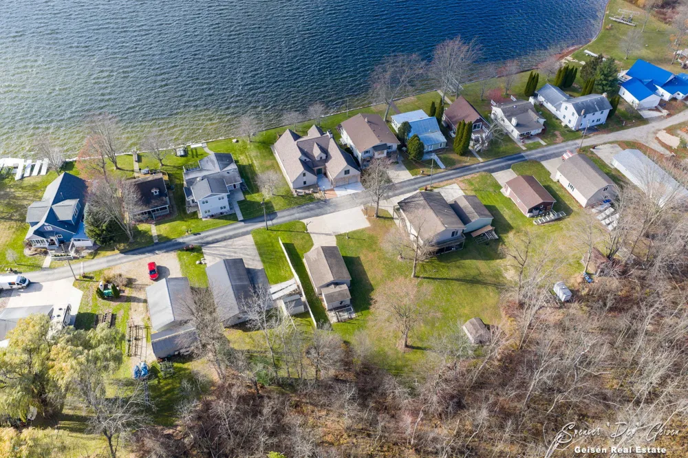 8591 Hidden Trail Orleans, MI 48865