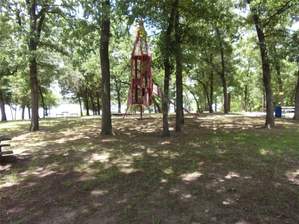 840 Oak Meadows Murchison, TX 75778