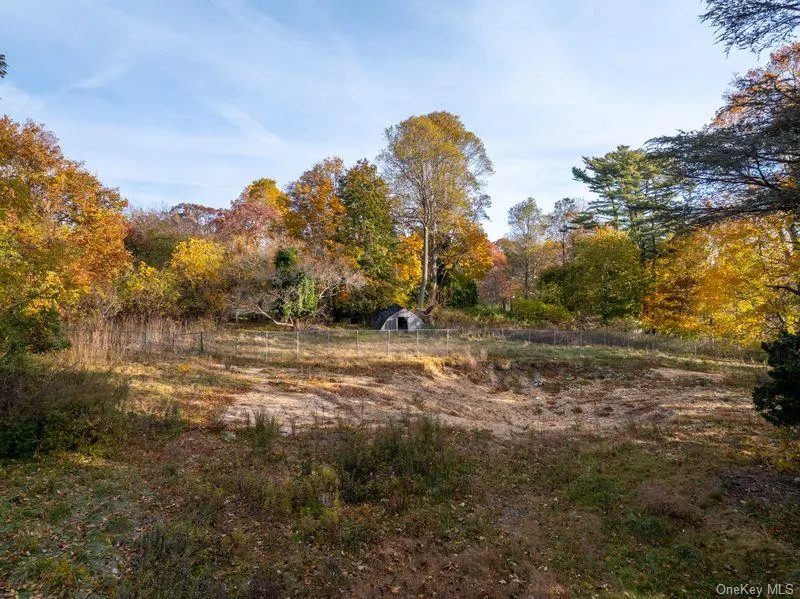 81 Old Broadway Avenue Sayville, NY 11782