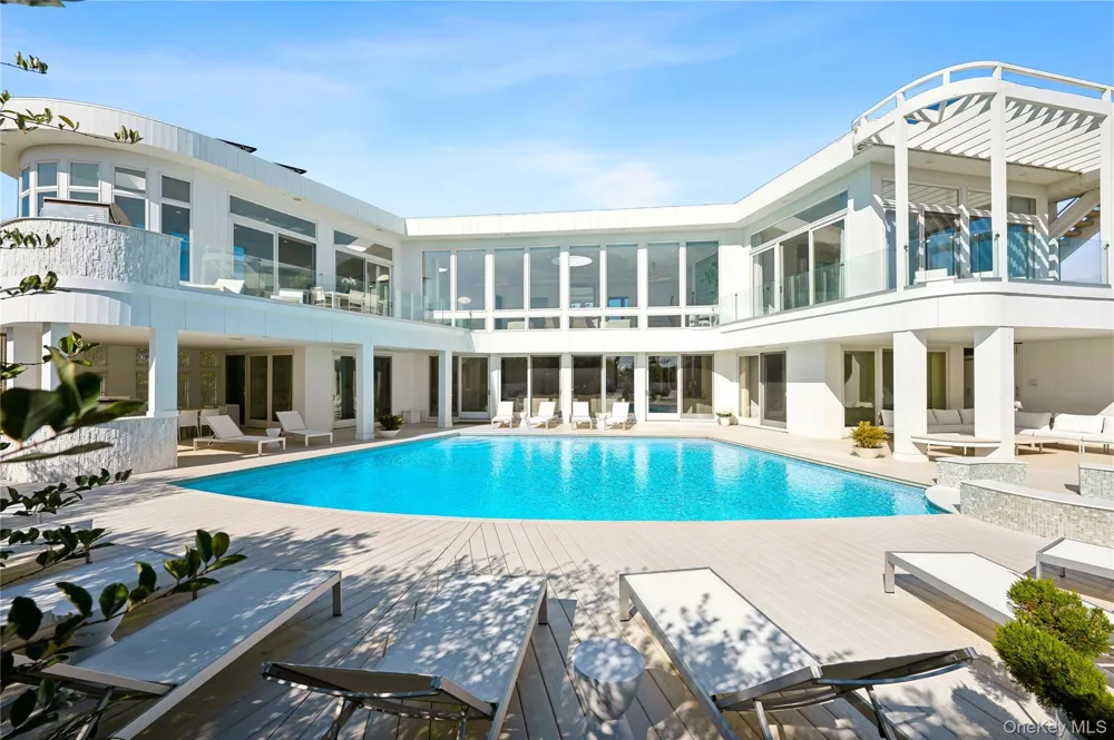 9 MITCHELL DUNES LANE Amagansett, NY 11930