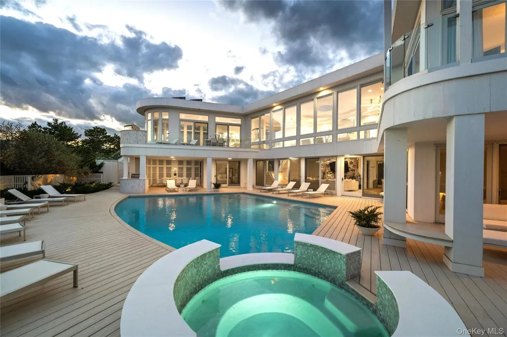 9 MITCHELL DUNES LANE Amagansett, NY 11930