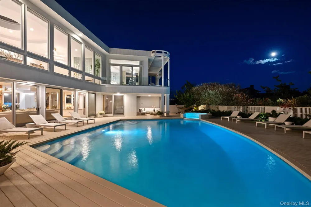 9 MITCHELL DUNES LANE Amagansett, NY 11930