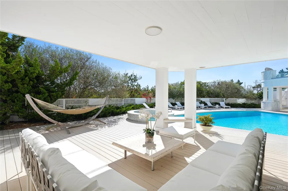 9 MITCHELL DUNES LANE Amagansett, NY 11930