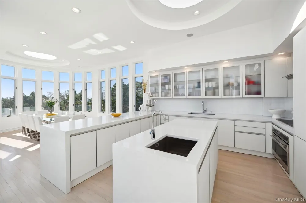 9 MITCHELL DUNES LANE Amagansett, NY 11930