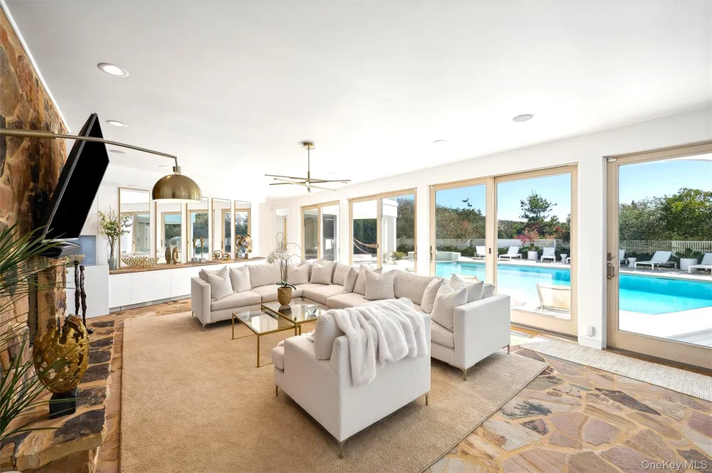 9 MITCHELL DUNES LANE Amagansett, NY 11930