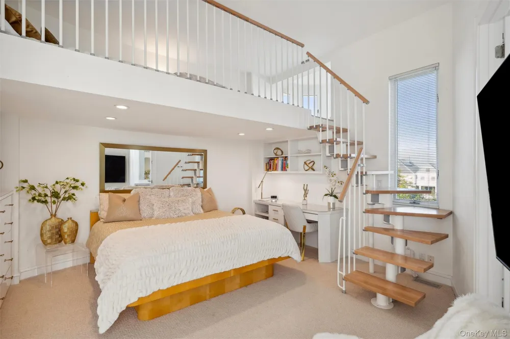 9 MITCHELL DUNES LANE Amagansett, NY 11930