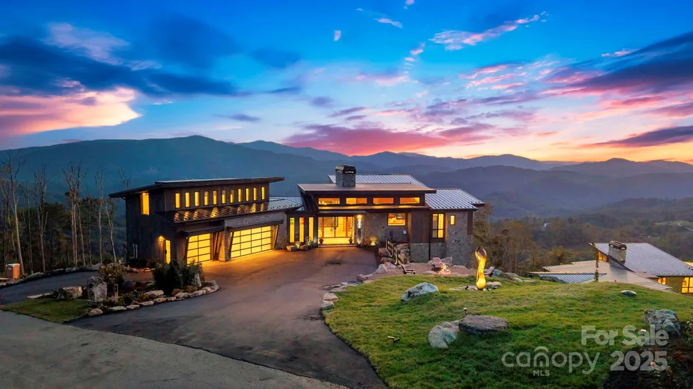 294 Silver Eagle Trail Banner Elk, NC 28604