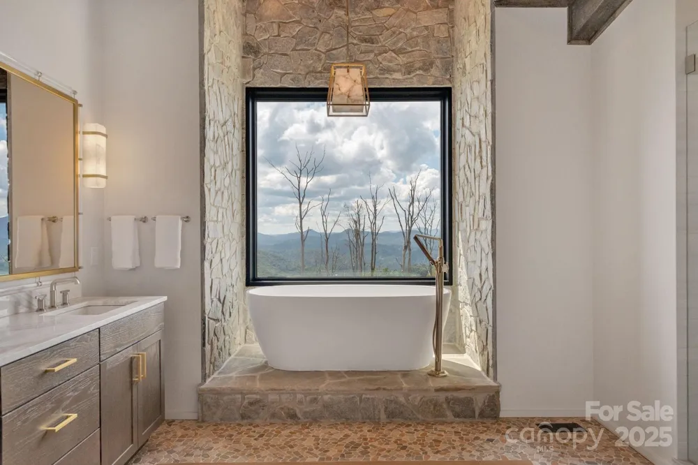 294 Silver Eagle Trail Banner Elk, NC 28604