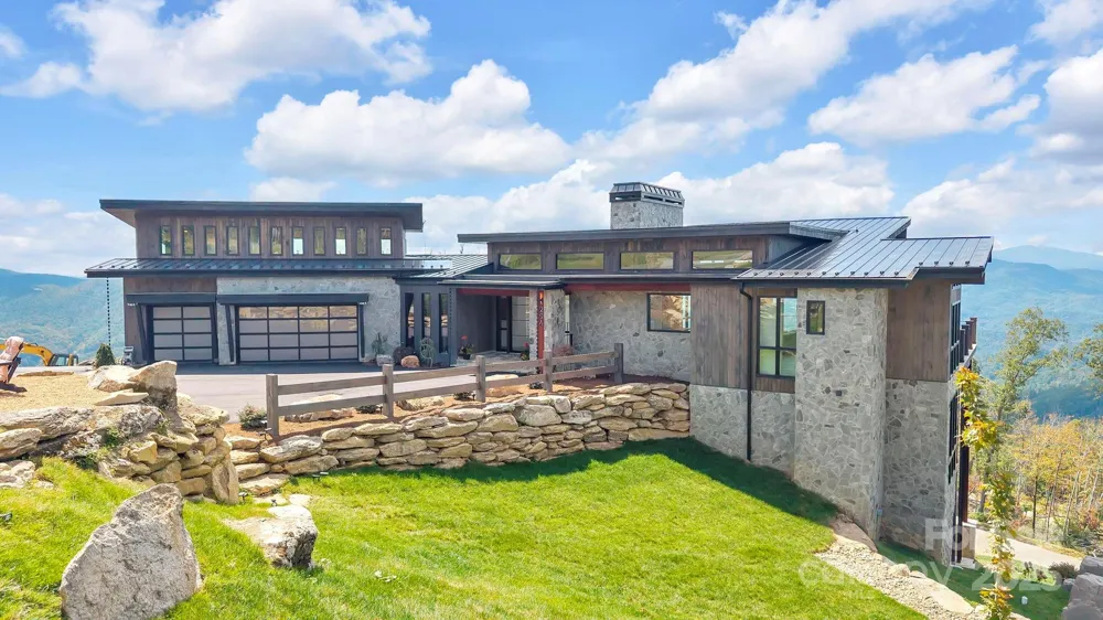 294 Silver Eagle Trail Banner Elk, NC 28604