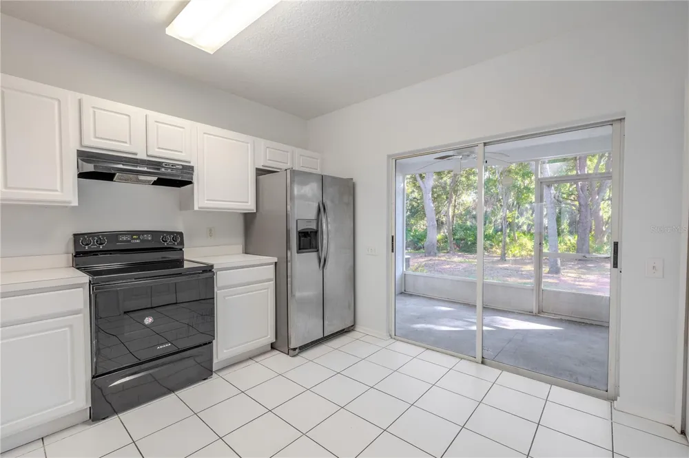 2432 LAKE WOODBERRY CIRCLE Brandon, FL 33510