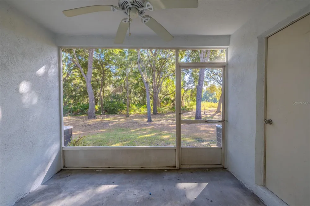 2432 LAKE WOODBERRY CIRCLE Brandon, FL 33510