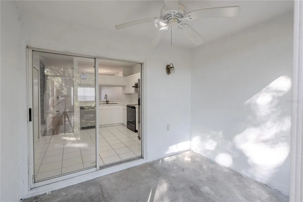 2432 LAKE WOODBERRY CIRCLE Brandon, FL 33510