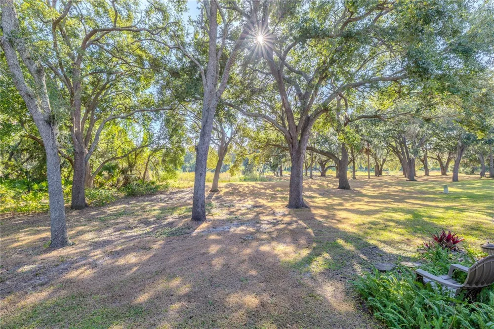 2432 LAKE WOODBERRY CIRCLE Brandon, FL 33510