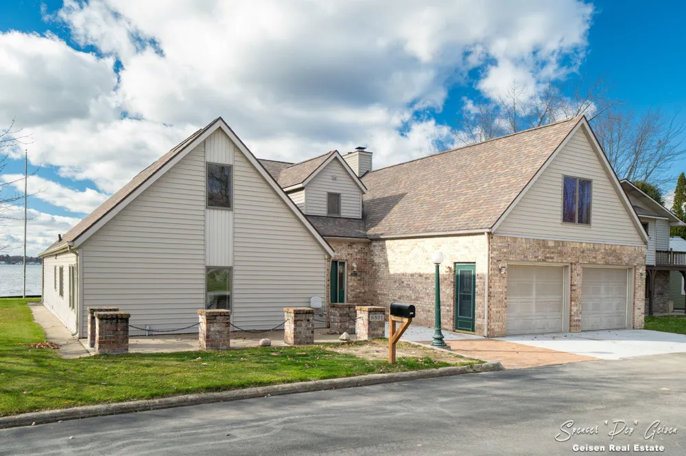 8591 Hidden Trail Orleans Township, MI 48865