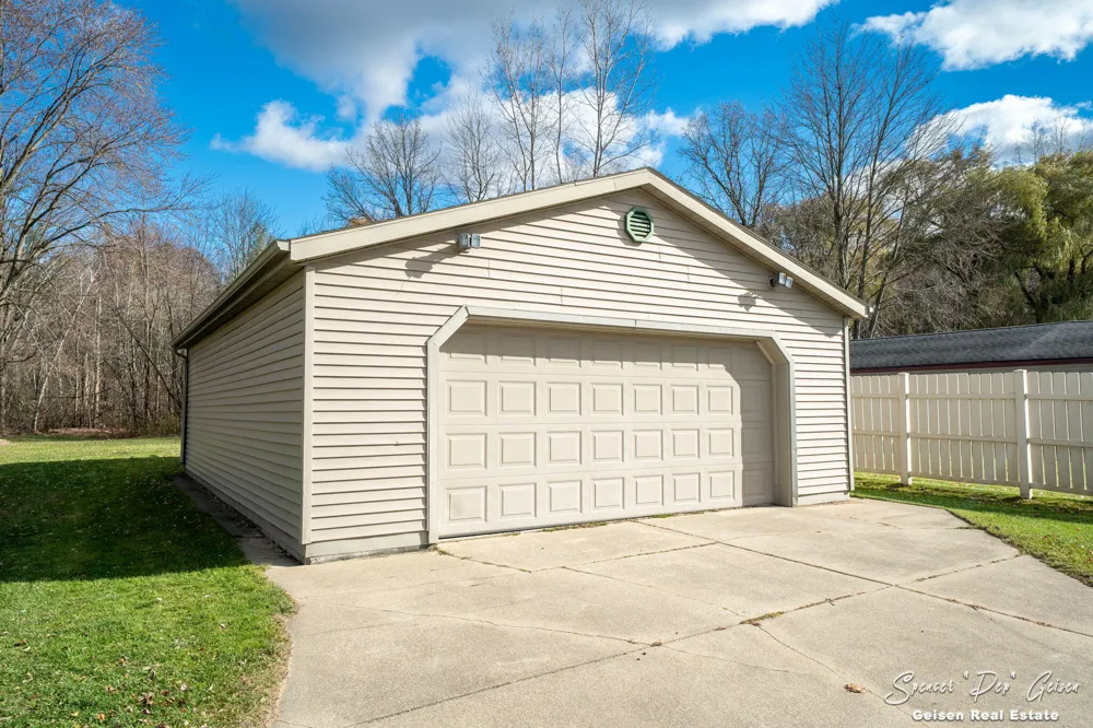 8591 Hidden Trail Orleans Township, MI 48865