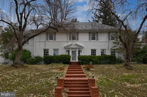 226 E CARACAS AVENUE