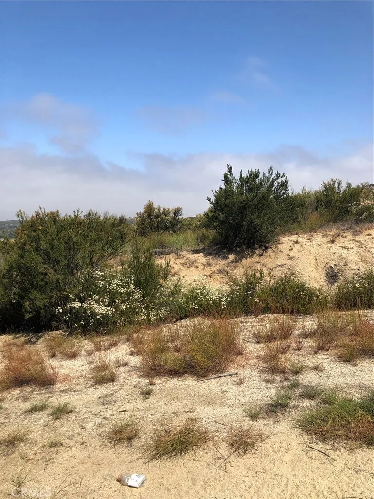 27 Rocky Knoll Road Hemet, CA 92544