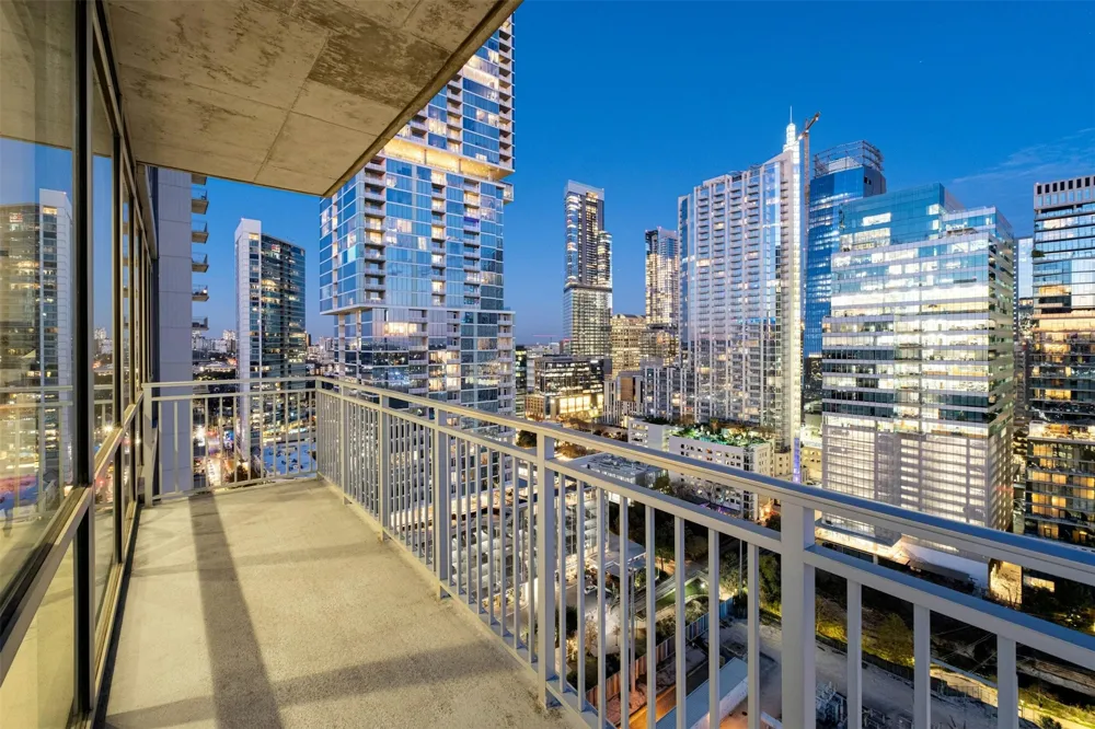 222 West Avenue #2201 Austin, TX 78701