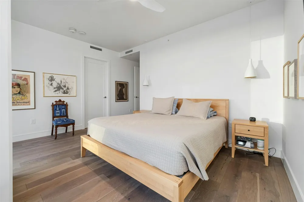 222 West Avenue #2201 Austin, TX 78701