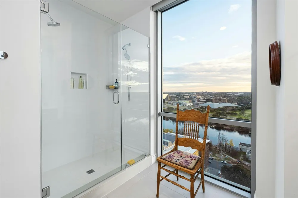 222 West Avenue #2201 Austin, TX 78701