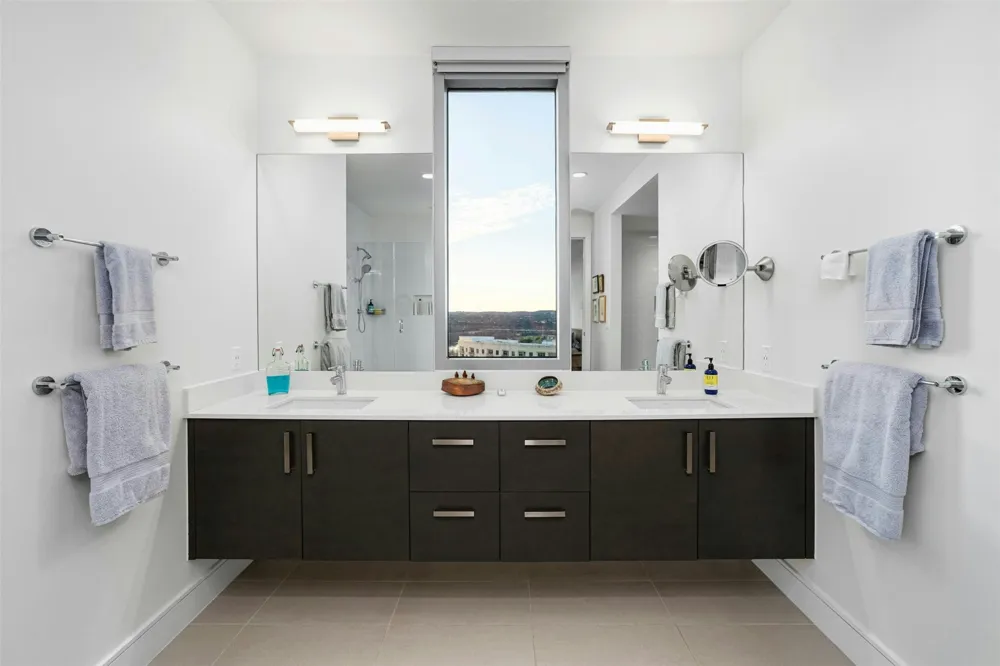 222 West Avenue #2201 Austin, TX 78701