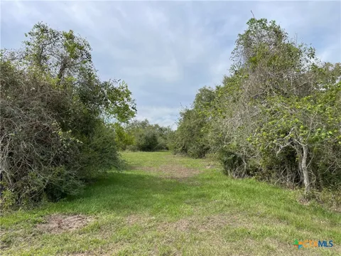 521 Robinhood Rd.