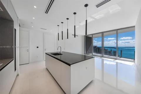 300 Biscayne Boulevard Way #3506W